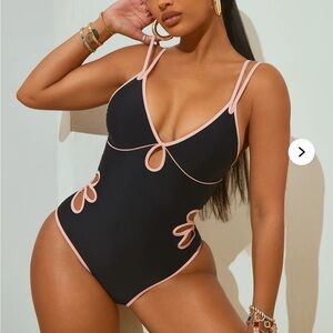 Fashion Nova - Livia 1 Piece Swimsuit - Black/combo